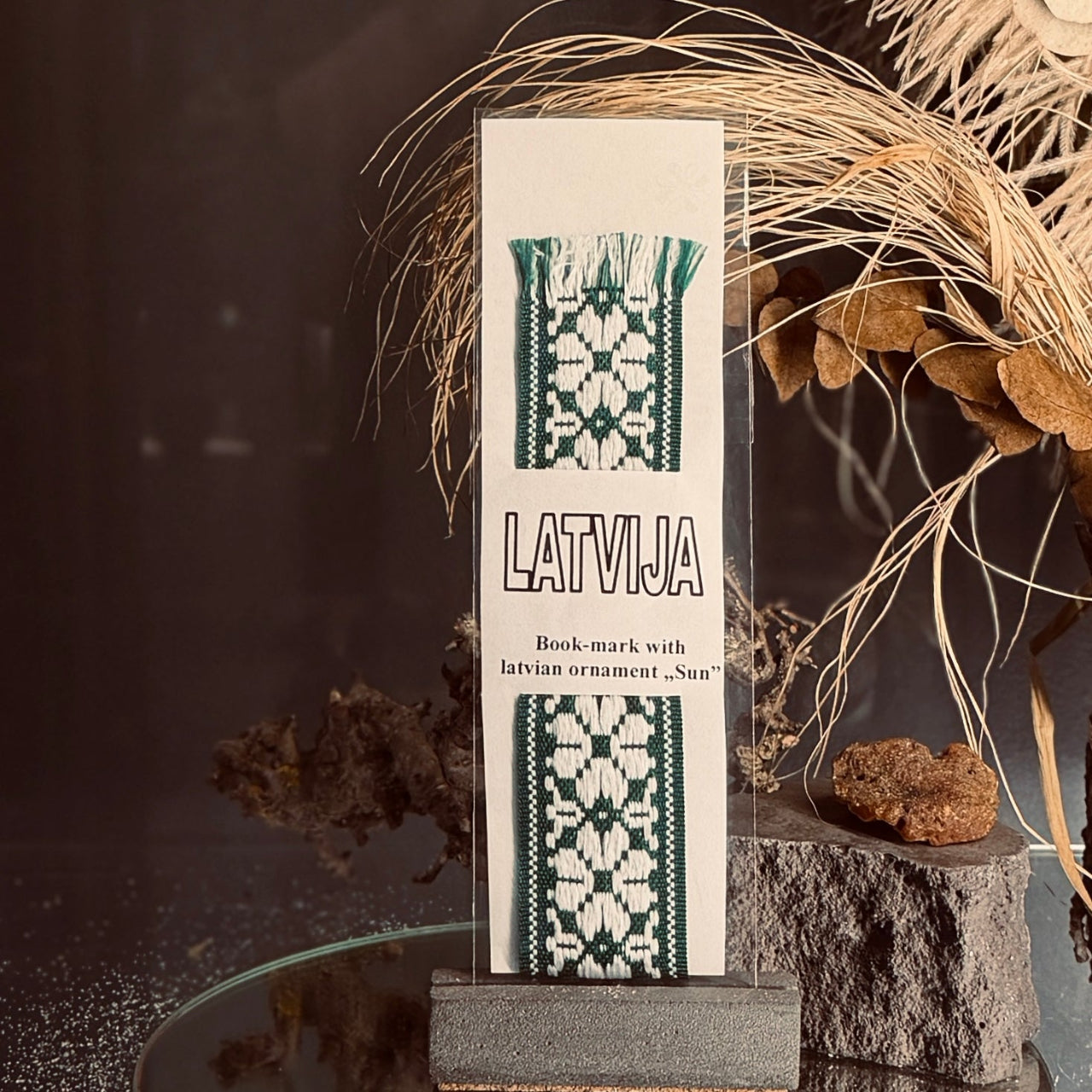 Auduma grāmatzīme ar ornamentu SAULE