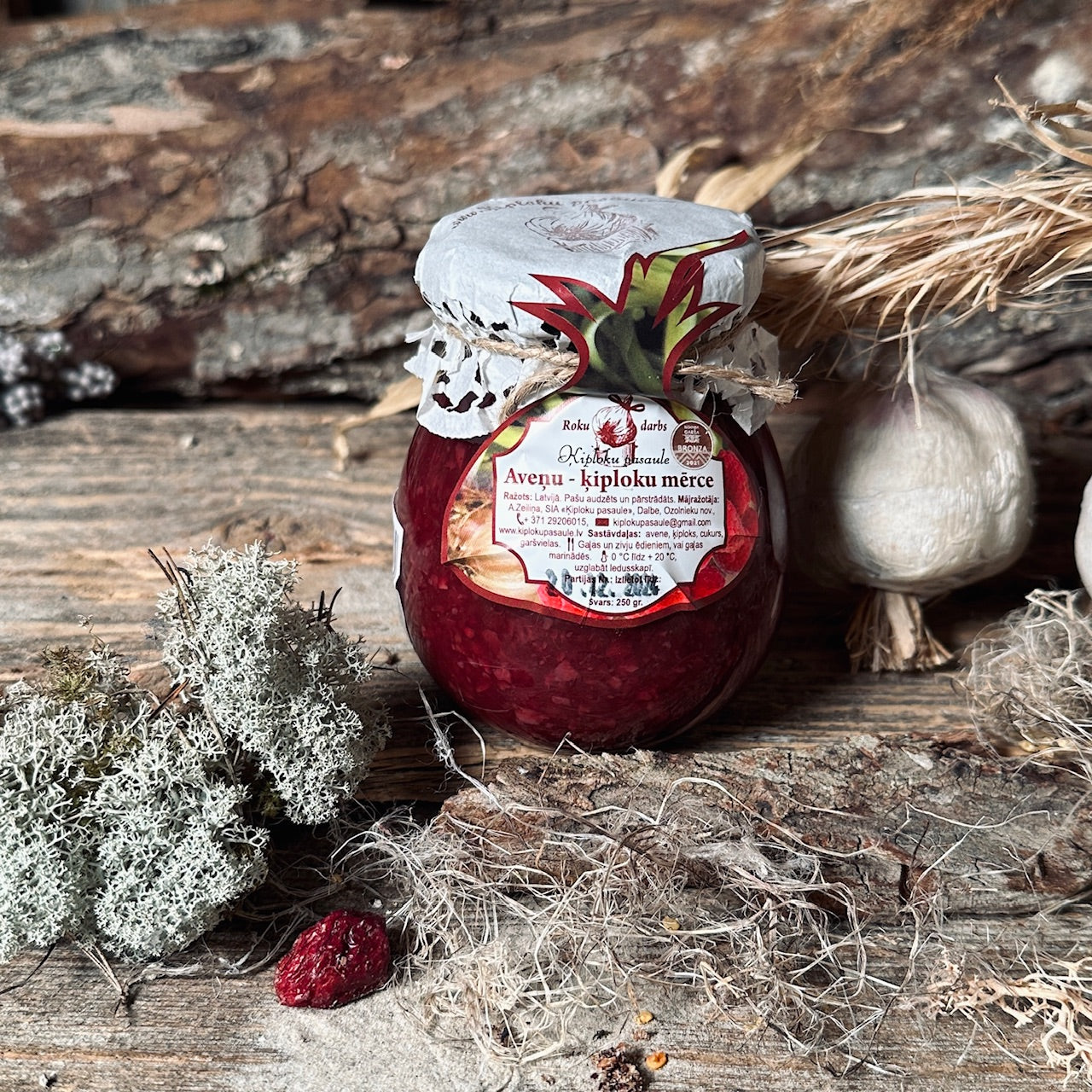 Aveņu - ķiploku mērce