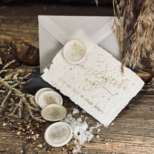 Diedzējamā apsveikuma kartīte MĪLESTĪBĀ AUGT!