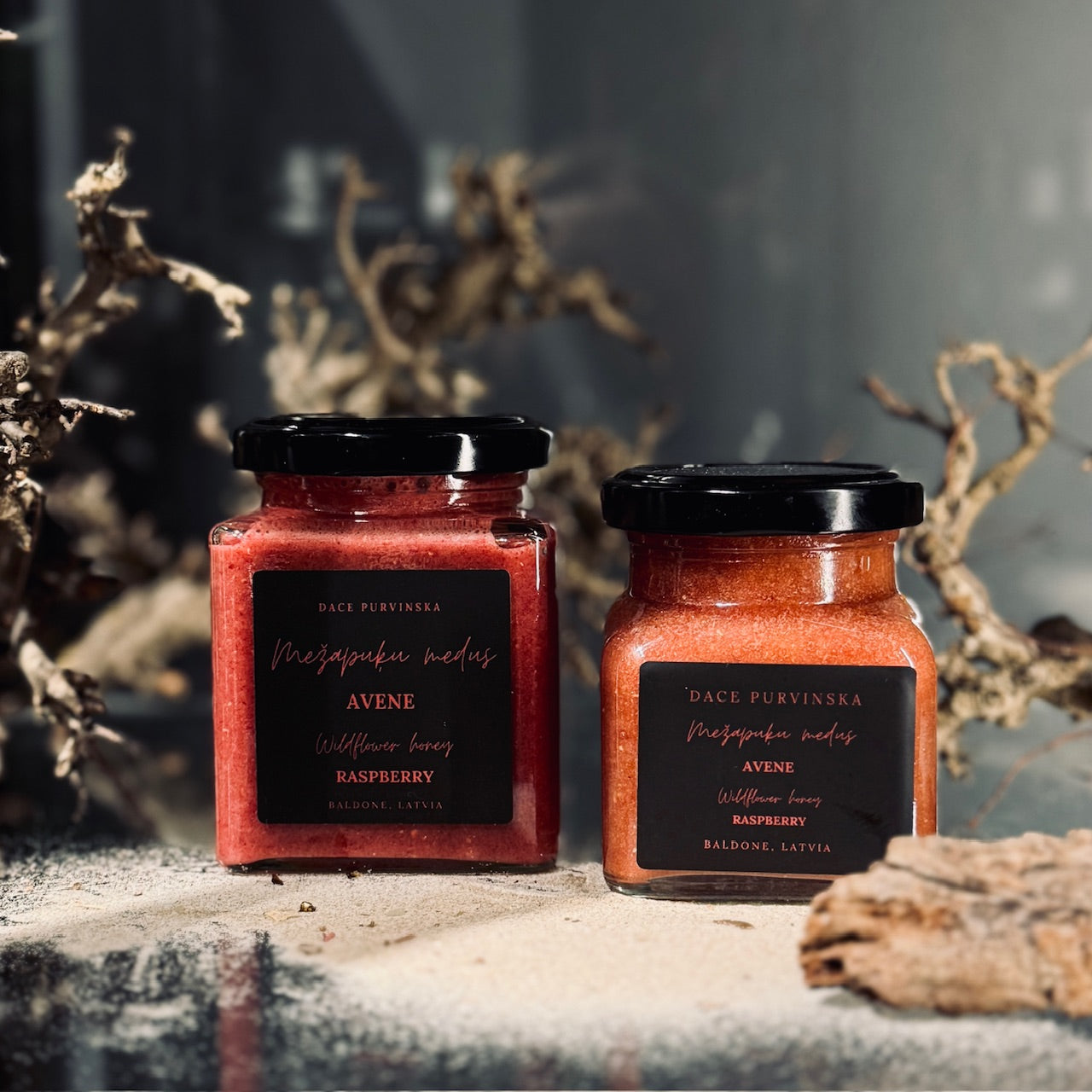 Mežapuķu putots medus AVENE