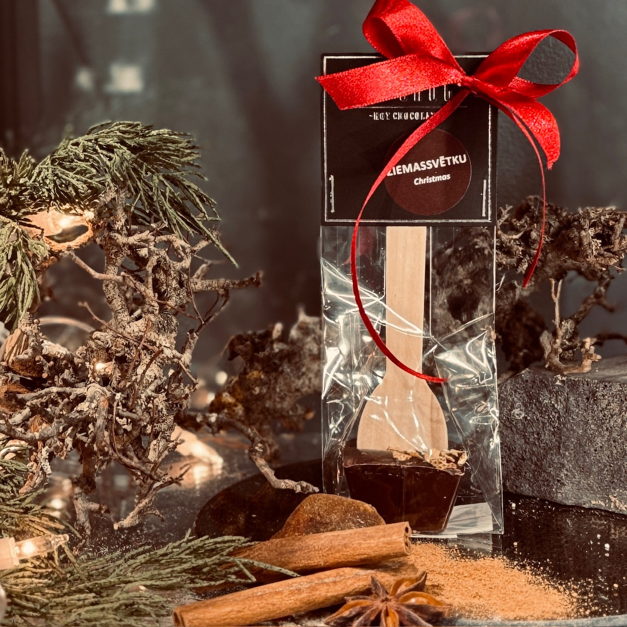 KARSTĀS ŠOKOLĀDES karotes