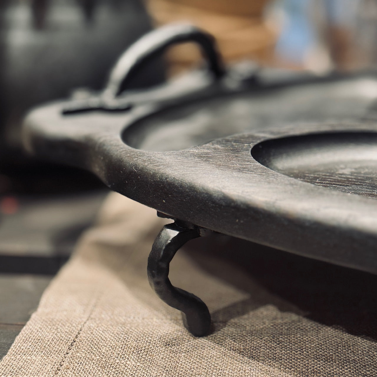 Ozolkoka paplāte ar kaltiem rokturiem