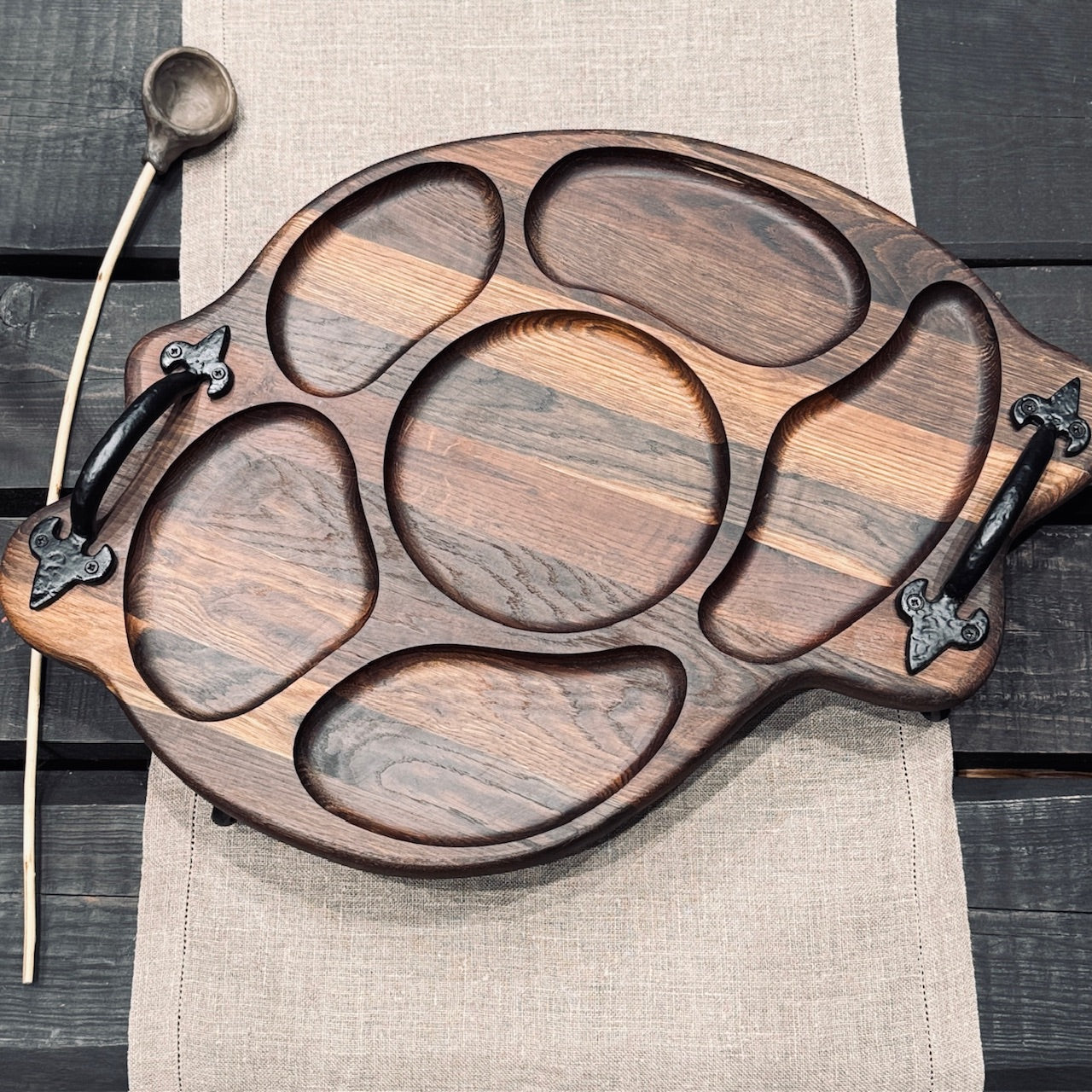 Ozolkoka paplāte ar kaltiem rokturiem