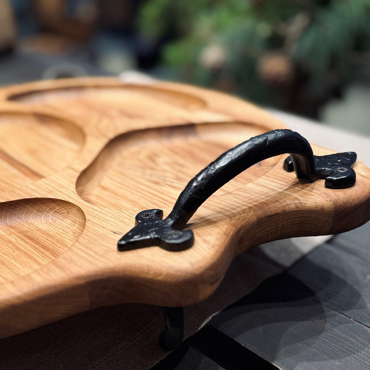 Ozolkoka paplāte ar kaltiem rokturiem