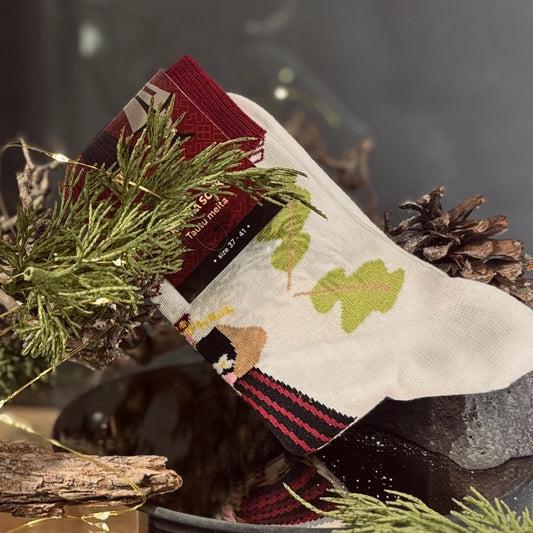 Kokvilnas zeķes Latvieši DEJO un DZIED