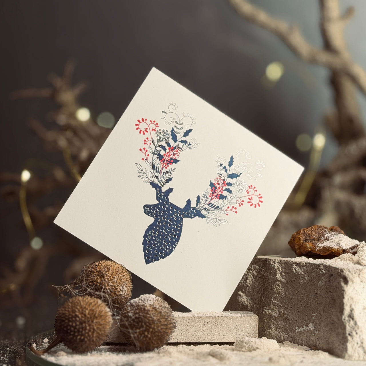 Apsveikuma kartītes ZIEMASSVĒTKI MEŽĀ