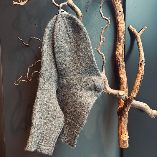 Adītas aitas vilnas zeķes PELĒCIS