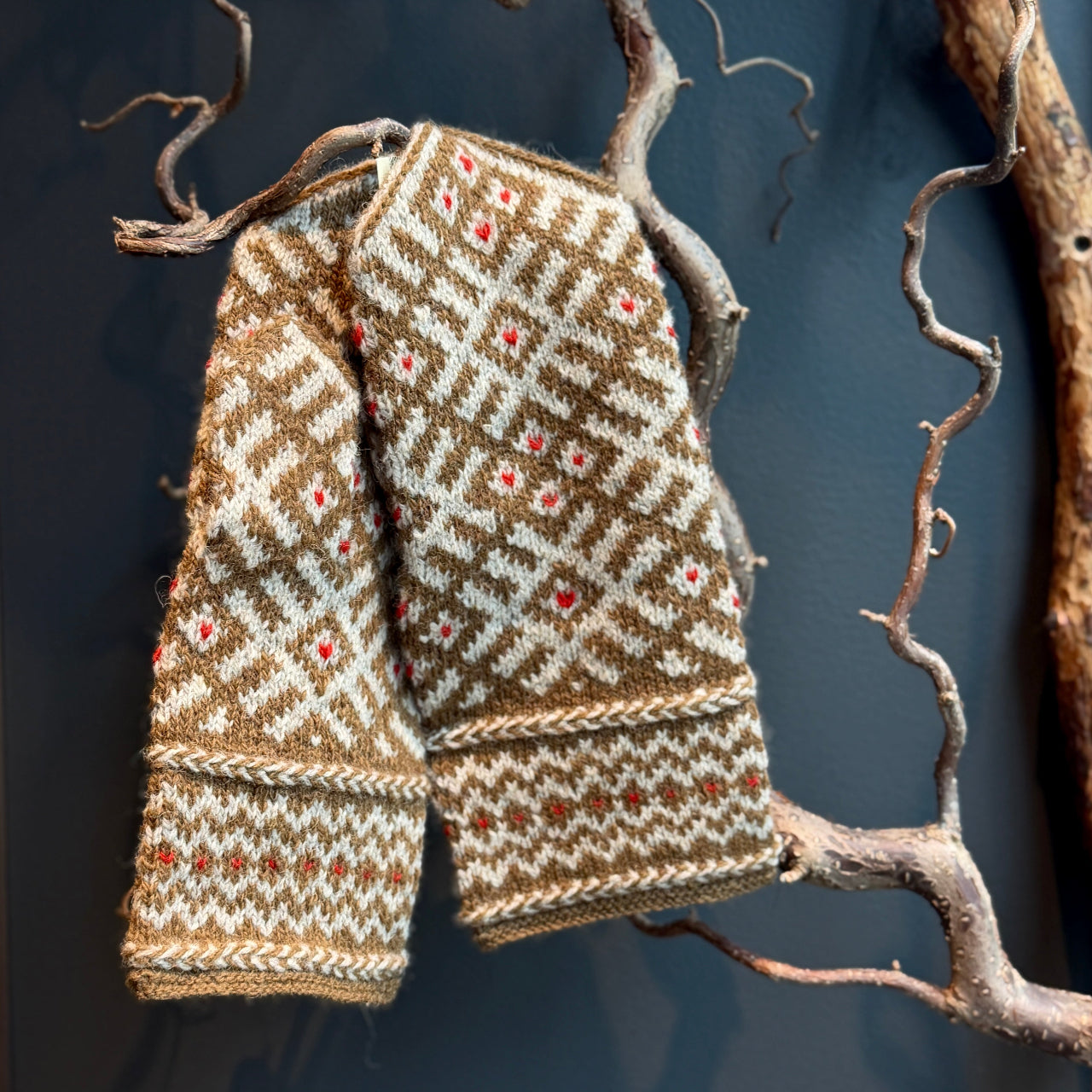 Adīti rakstaini vilnas dūraiņi OZOLIŅA ZĪME