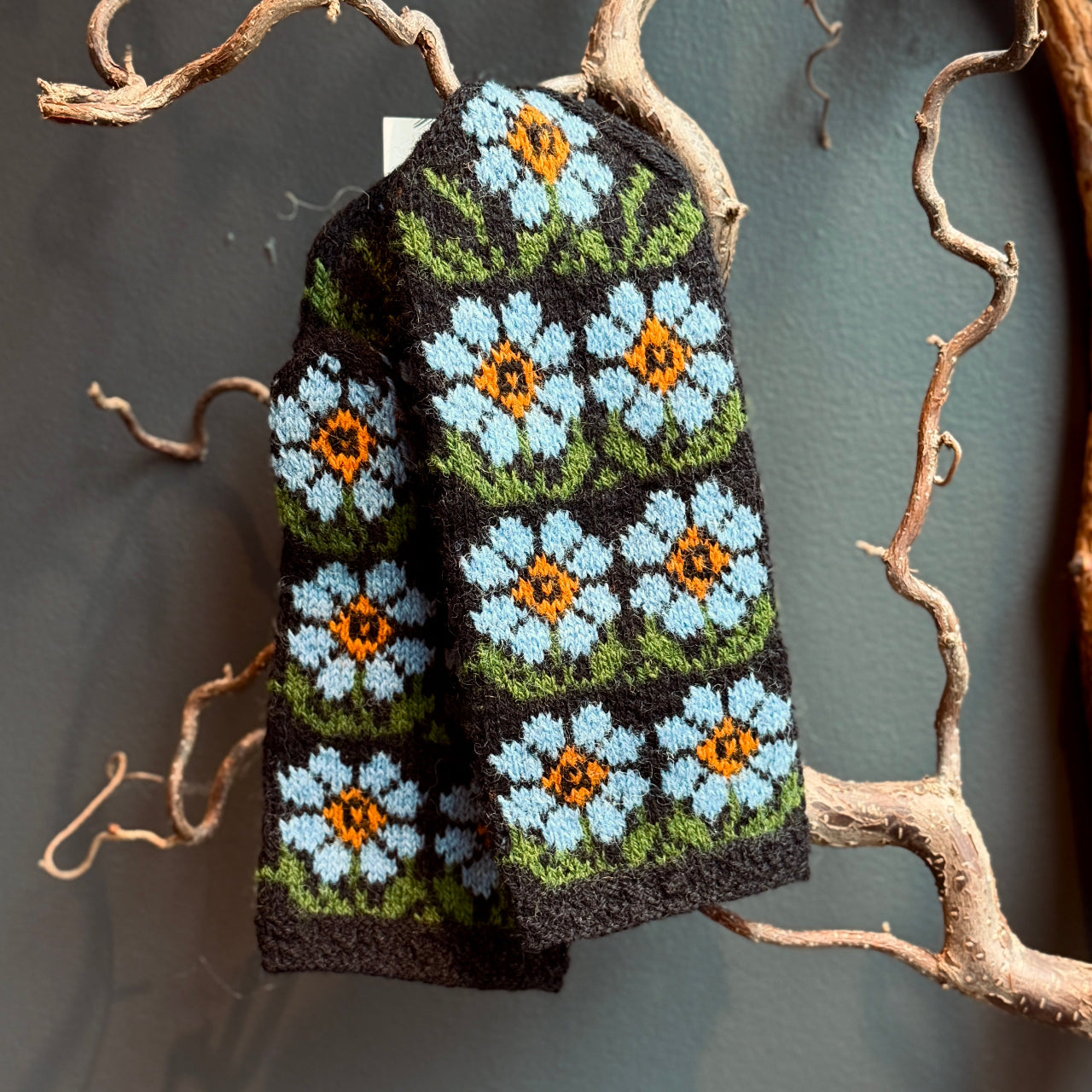 Adīti rakstaini vilnas dūraiņi ZIEDS